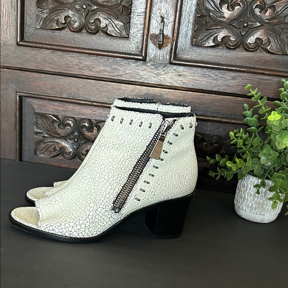 Frye Brielle Rebel Peep Toe Crackle Leather Bootie - Picture 4 of 17